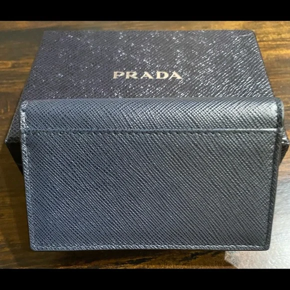 Prada card case - Picture 2 of 14